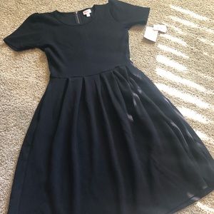 ❌SOLD❌ LuLaRoe M Amelia